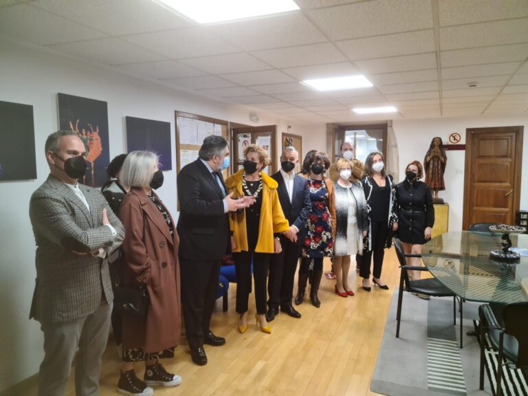 Momento de la visita del ministro a las instalaciones del Conservatorio de A Coruña