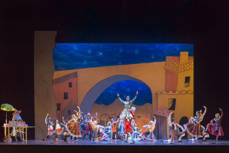 Imagen de una escena de "El sombrero de tres picos" con coreografía de Antonio Ruiz Soler