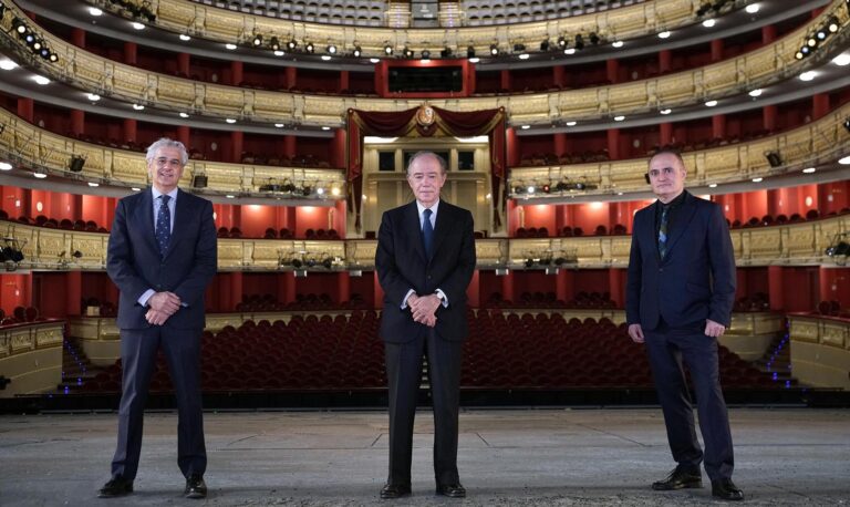 De izda a dcha: Ignacio García-Belenguer (director general), Gregorio Marañón (presidente) y Joan Matabosch (director artístico)