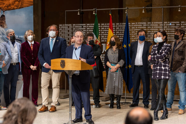 Jesús Cimarro, director de la cita emeritense, esta mañana durante la presentación