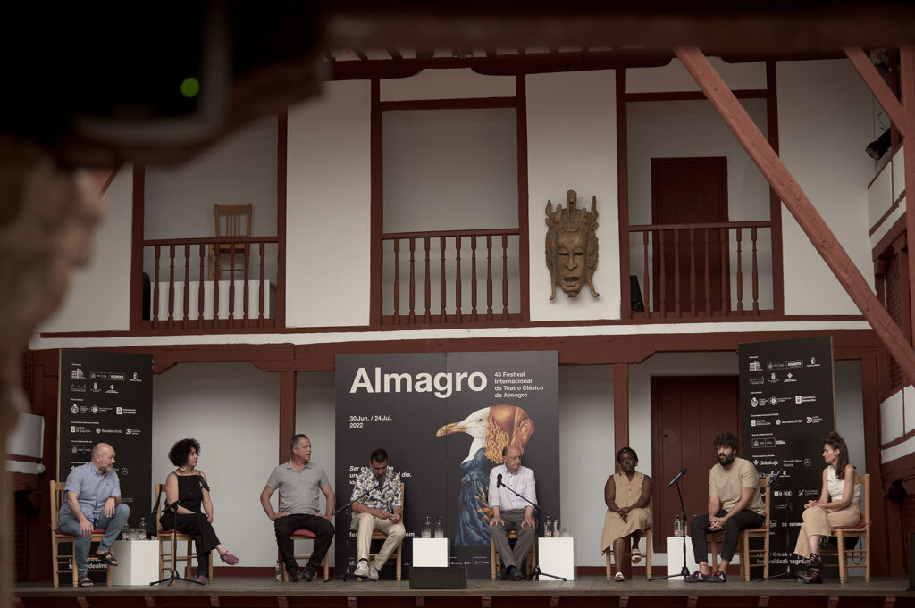 Momento de la presentación con las compañías Teatro La Calderona, Alma Production y ThreeR Teatro