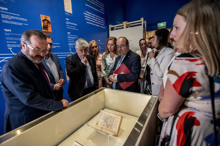 Un momento de la exposición en Almagro inaugurada por el Ministro de Cultura, Miquel Iceta