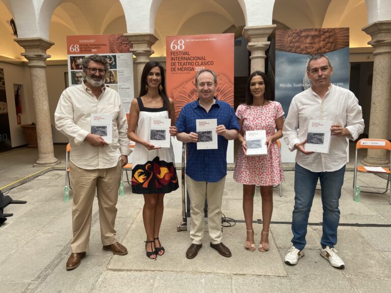 Fotografía de familia de la presentación