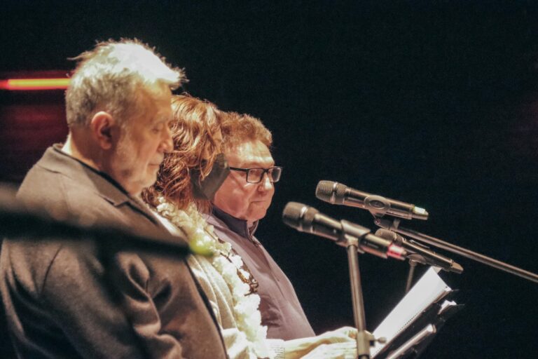 Manuel Molins, Enric Majó y Rosana Pastor en Catarroja