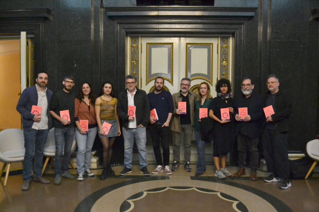 Fotografía de familia de la presentación