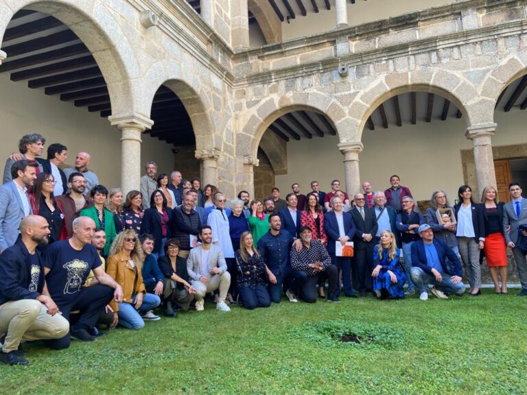 Fotografía de familia de la presentación