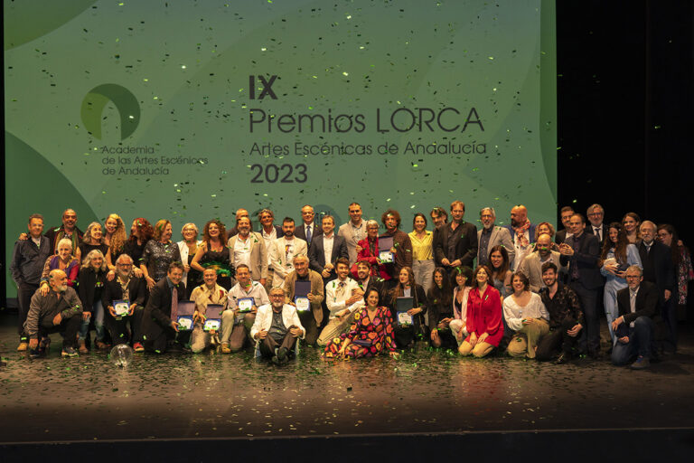 Fotografía de familia de los Premios Lorca en su edición de 2023