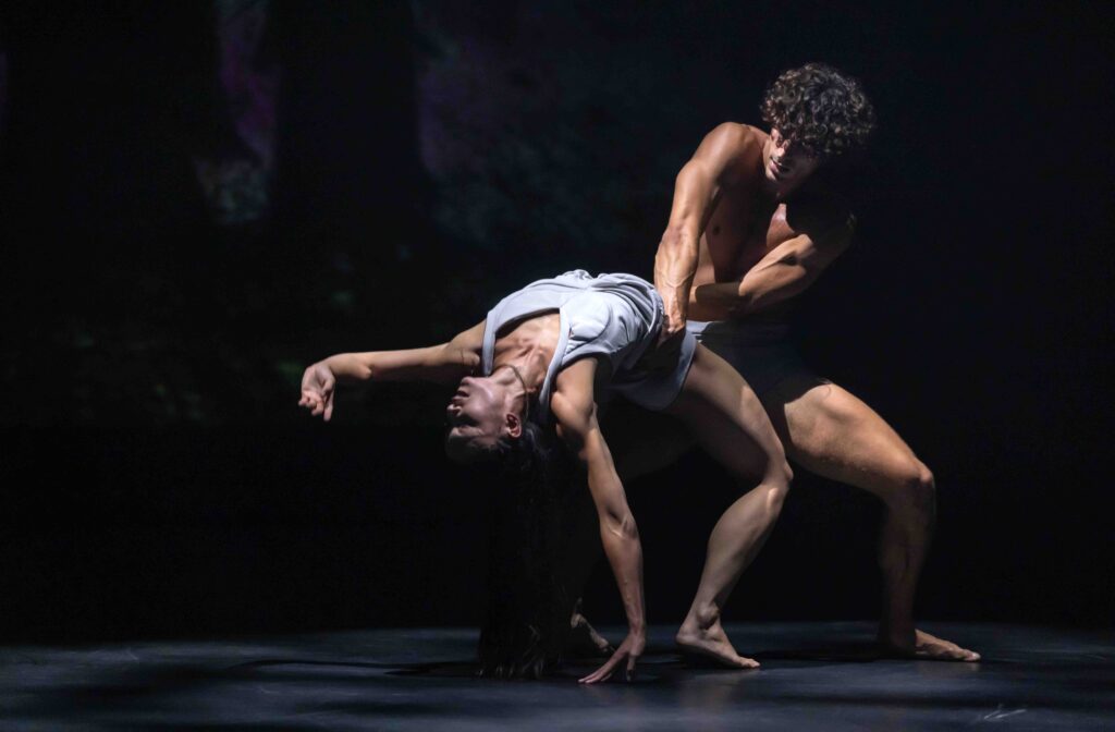 "Faun". Bailarines Madeline Wong y Oscar Comesana Salgueiro