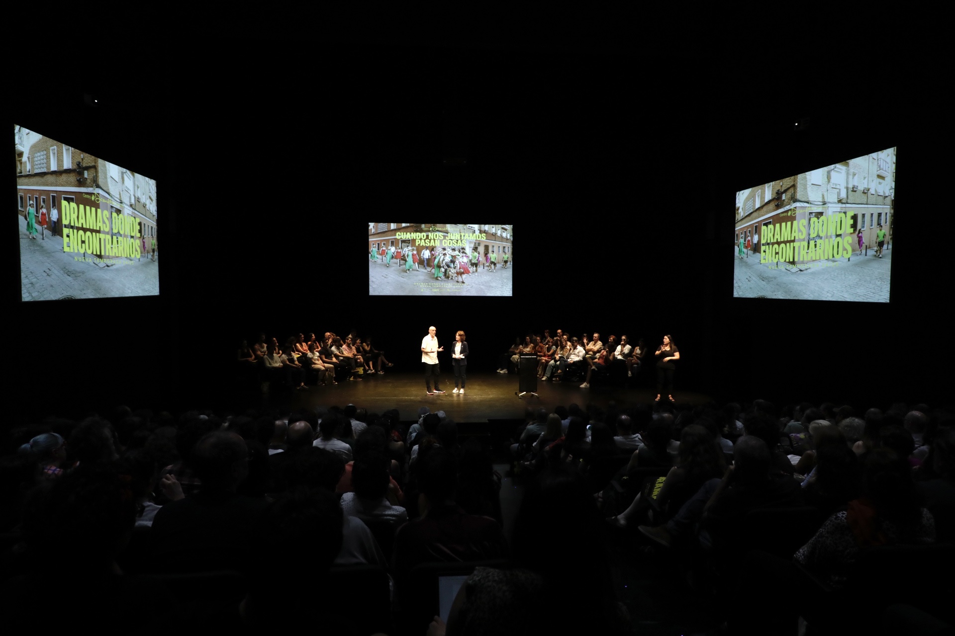 Un momento de la presentación por parte de Alfredo Sanzol y Paz Santa Cecilia