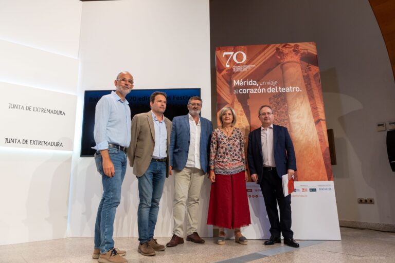 Participantes en la rueda de prensa de presentación del balance final de la 70 edición del Festival de Mérida