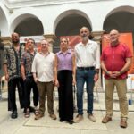 Fotografía de familia de la presentación en Mérida