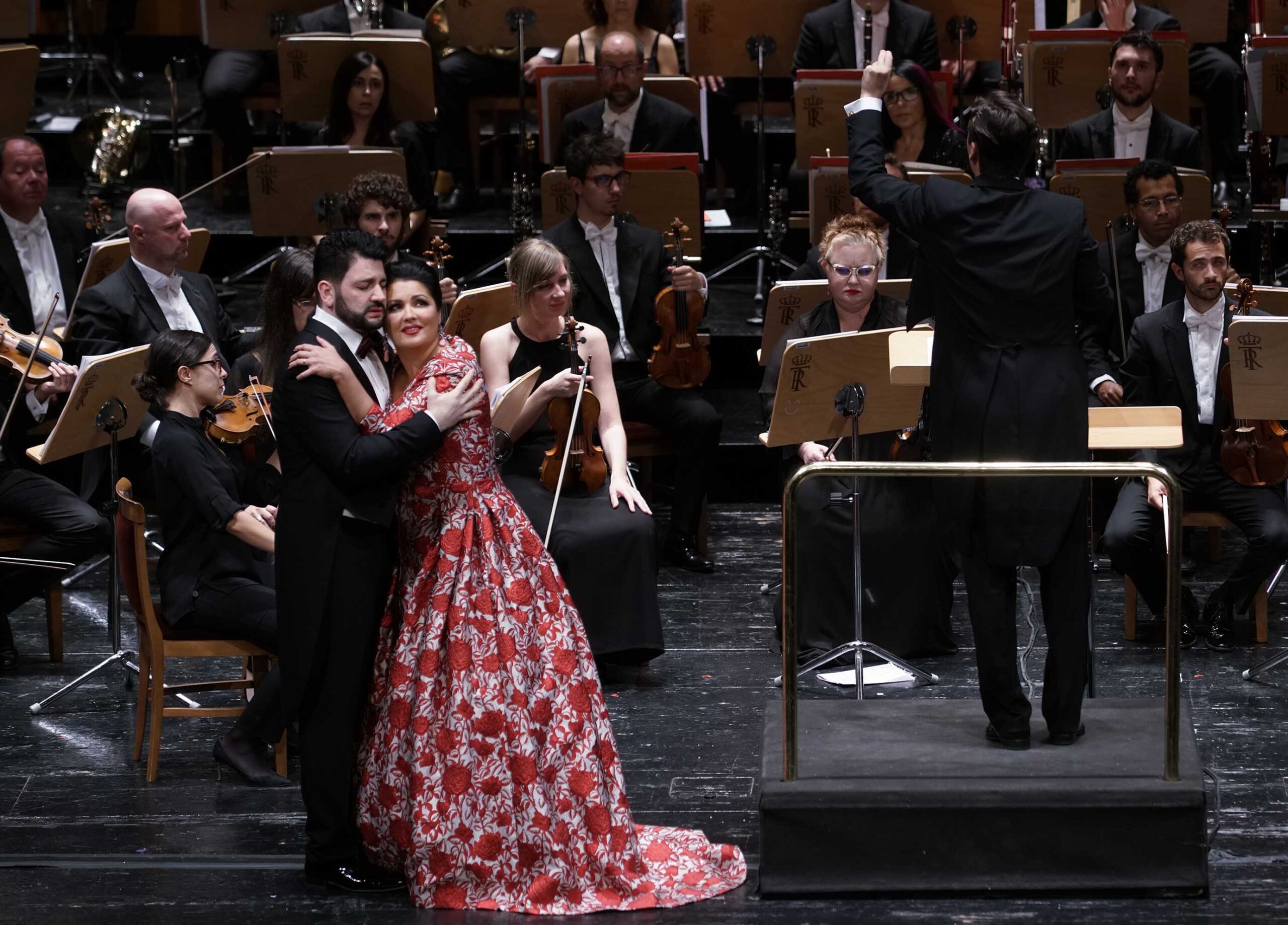 concierto lírico que tuvo lugar en el Teatro Real en 2019 con Anna Netrebko, Yusif Eyvazov y la Orquesta Titular del teatro Real, bajo la dirección de Denis Vlasenko