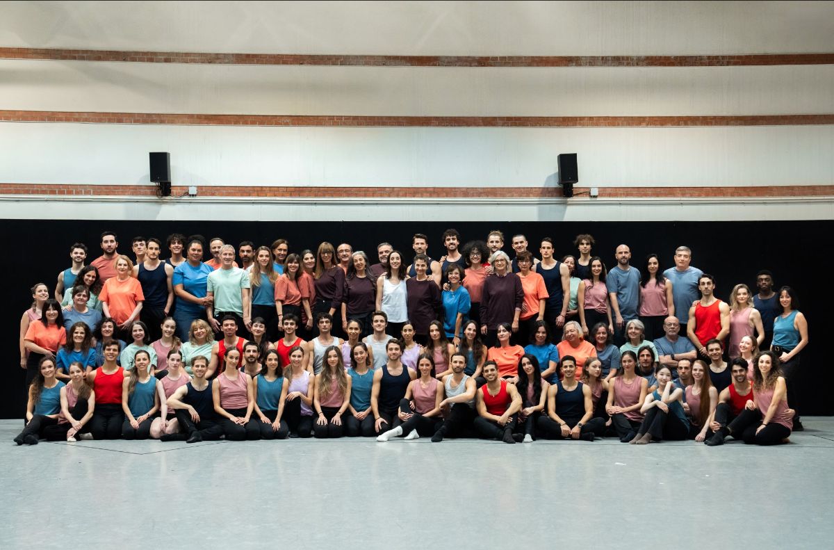 Fotografía de familia de la Compañía Nacional de Danza